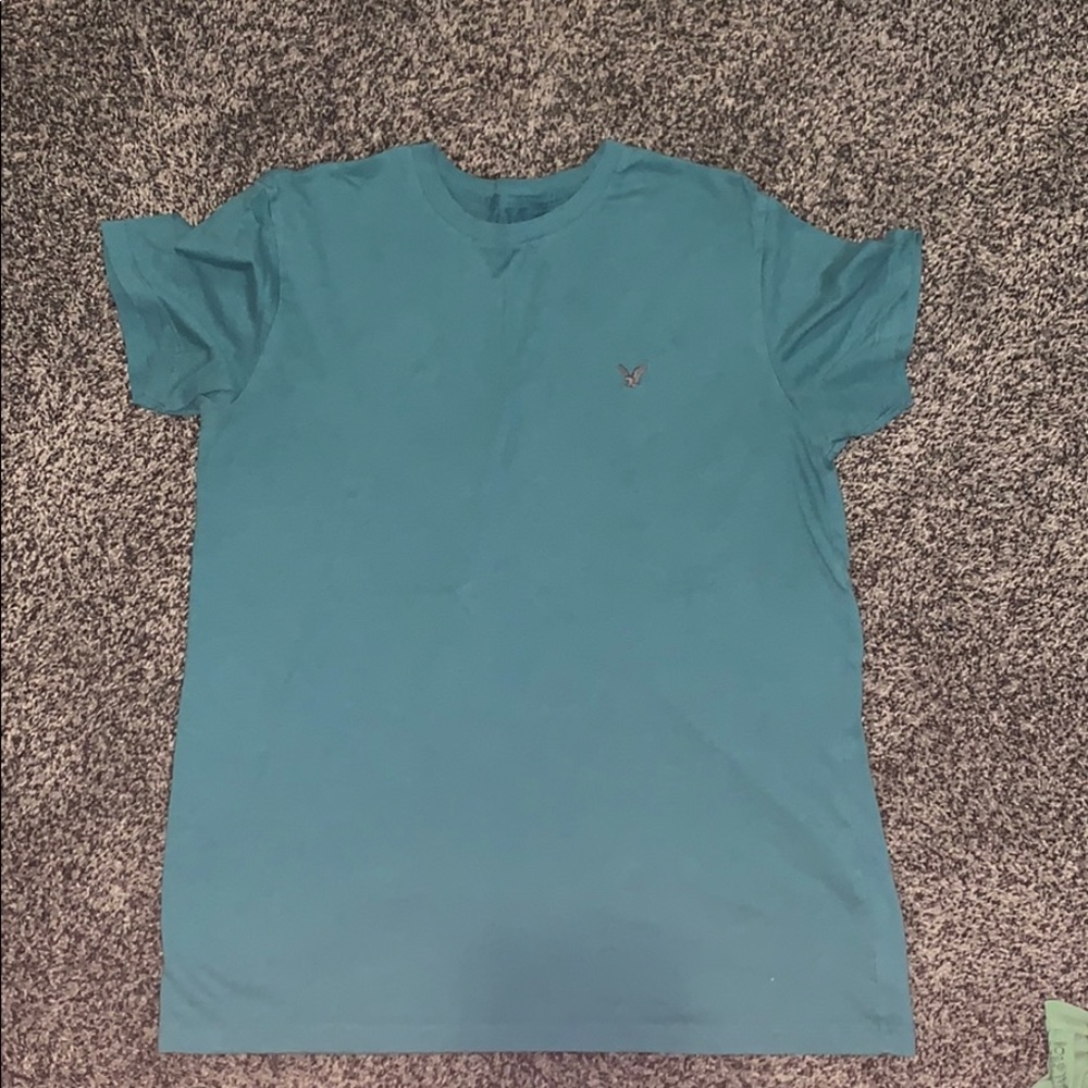 american eagle t shirt